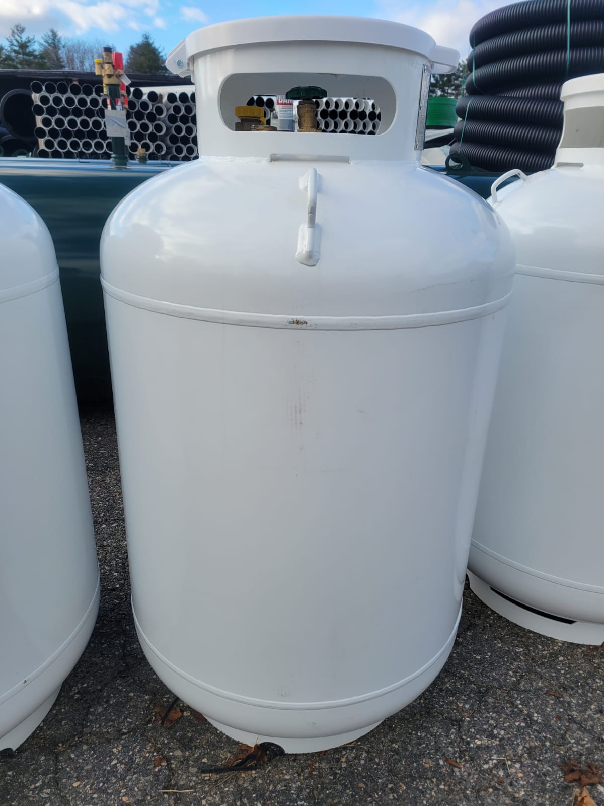 200 lbs (45.6 Gallon) Propane DOT Tank for sale